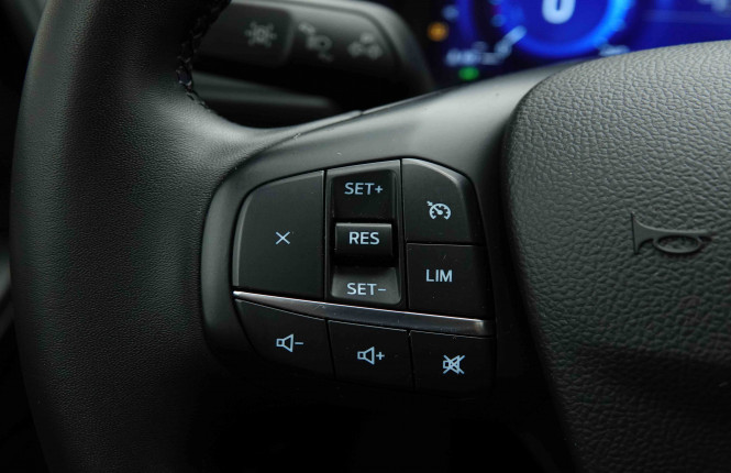 FORD_FORD_KUGA_2654873_16.jpg