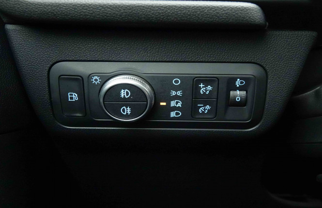 FORD_FORD_KUGA_2654873_18.jpg