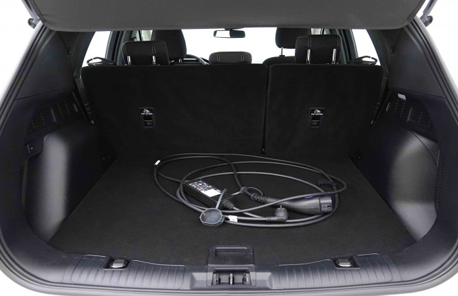 FORD_FORD_KUGA_2654873_33.jpg
