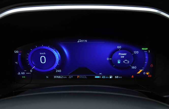 FORD_FORD_KUGA_2654873_41.jpg