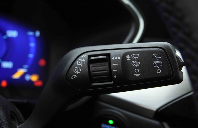 FORD_FORD_KUGA_2654873_43.jpg