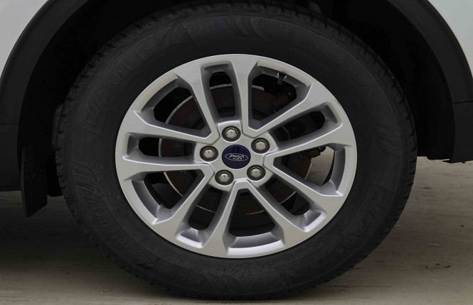 FORD_FORD_KUGA_2654873_48.jpg