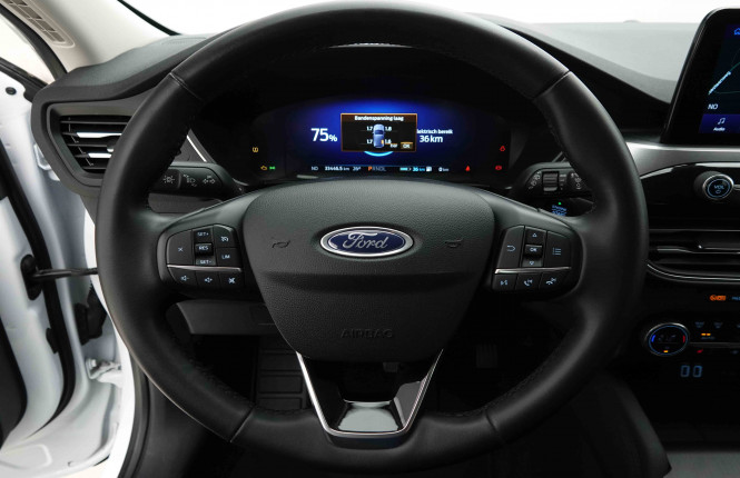 FORD_FORD_KUGA_2654873_58.jpg