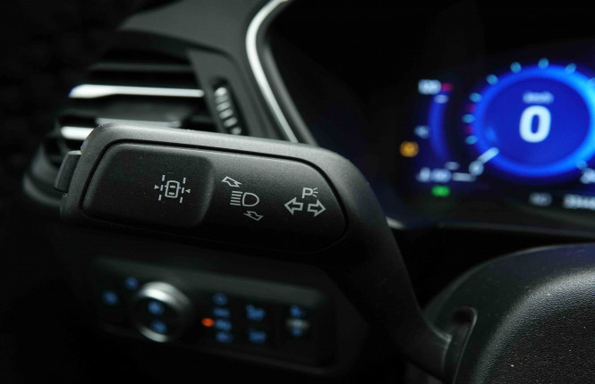 FORD_FORD_KUGA_2654873_64.jpg