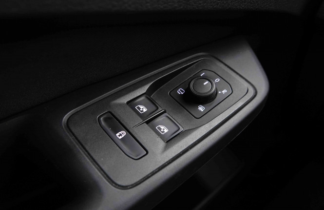 FORD_FORD_TOURNEOCON_2551533_23.jpg FORD_FORD_TOURNEOCON_2551533_23.jpg