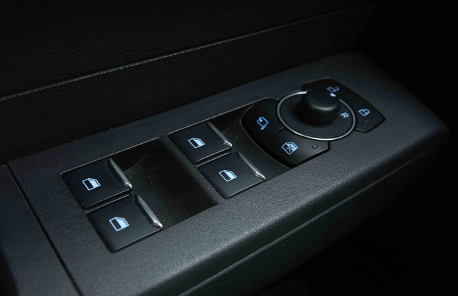 FORD_FORD_TOURNEOCOU_2654510_22.jpg