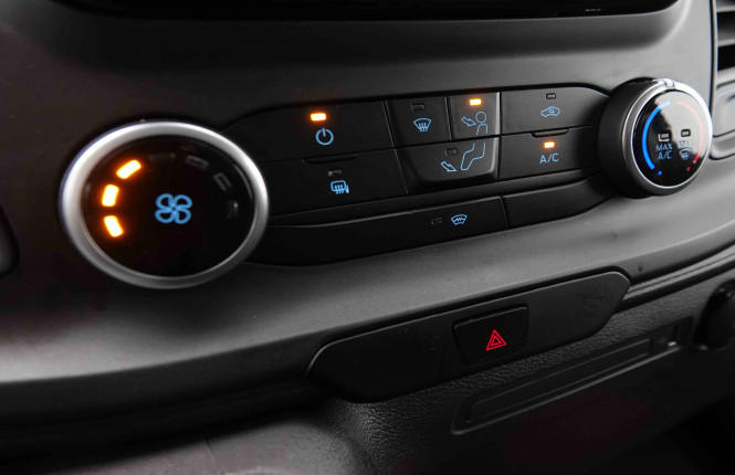 FORD_FORD_TRANSITCUS_2550165_14.jpg