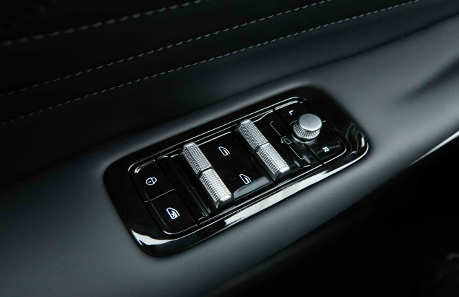GEELY_GEELY_STARRAYEMI_2654678_52.jpg GEELY_GEELY_STARRAYEMI_2654678_52.jpg