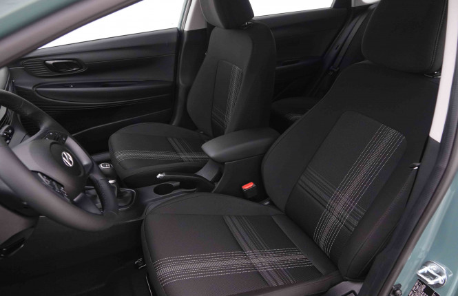HYUNDAI_HYUNDAI_I20_2446320_6.jpg