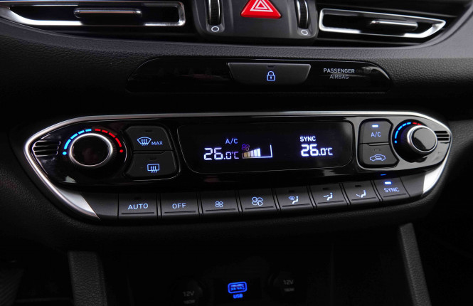 HYUNDAI_HYUNDAI_I30_2549433_39.jpg