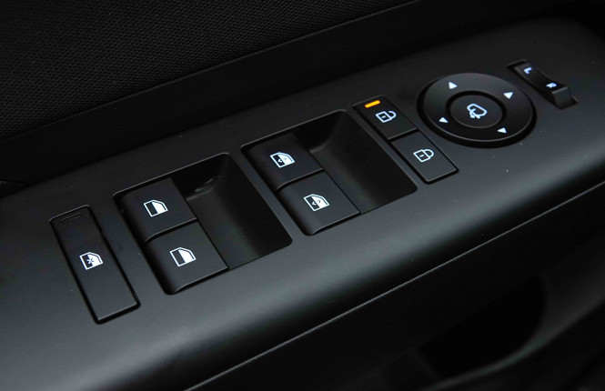 HYUNDAI_HYUNDAI_KONA_2655002_22.jpg HYUNDAI_HYUNDAI_KONA_2655002_22.jpg
