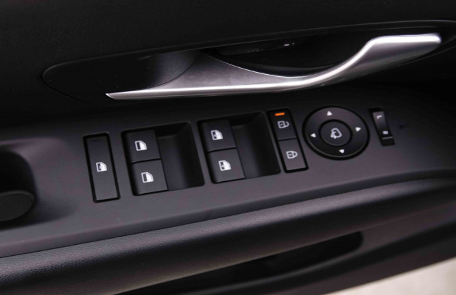 HYUNDAI_HYUNDAI_TUCSON_2548559_18.jpg
