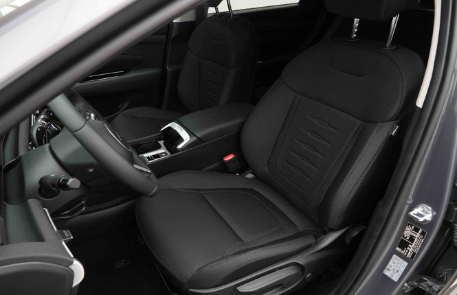 HYUNDAI_HYUNDAI_TUCSON_2653051_6.jpg
