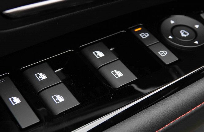 HYUNDAI_HYUNDAI_TUCSON_2653432_23.jpg