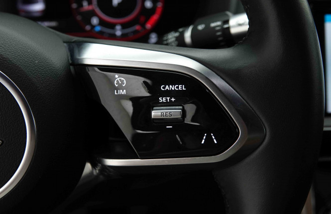 JAGUAR_JAGUAR_XE_2654332_23.jpg JAGUAR_JAGUAR_XE_2654332_23.jpg