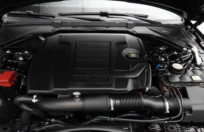 JAGUAR_JAGUAR_XE_2654332_27.jpg JAGUAR_JAGUAR_XE_2654332_27.jpg