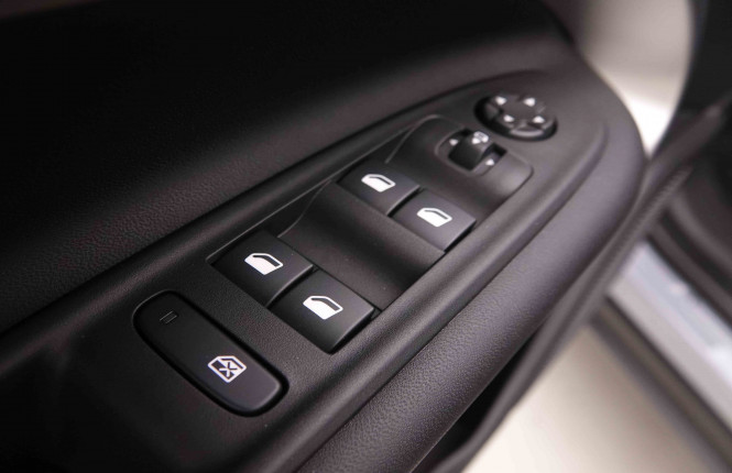 JEEP_JEEP_AVENGER_2550131_24.jpg