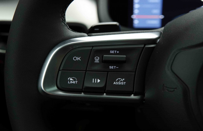 JEEP_JEEP_AVENGER_2652841_19.jpg JEEP_JEEP_AVENGER_2652841_19.jpg