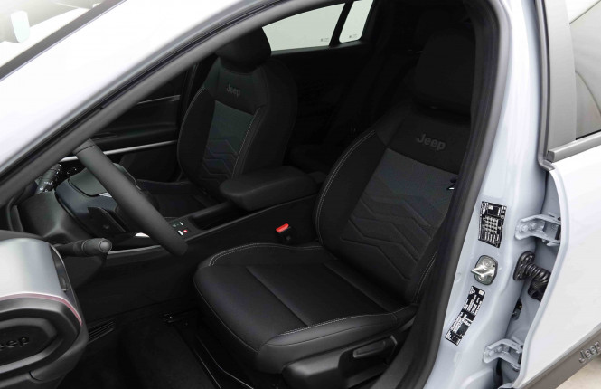 JEEP_JEEP_AVENGER_2652844_7.jpg