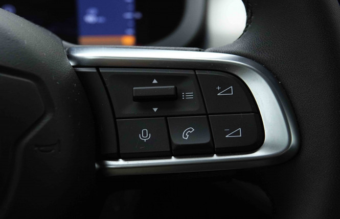 JEEP_JEEP_AVENGER_2654717_20.jpg JEEP_JEEP_AVENGER_2654717_20.jpg