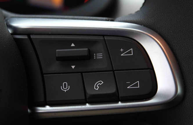 JEEP_JEEP_AVENGER_2654718_19.jpg JEEP_JEEP_AVENGER_2654718_19.jpg