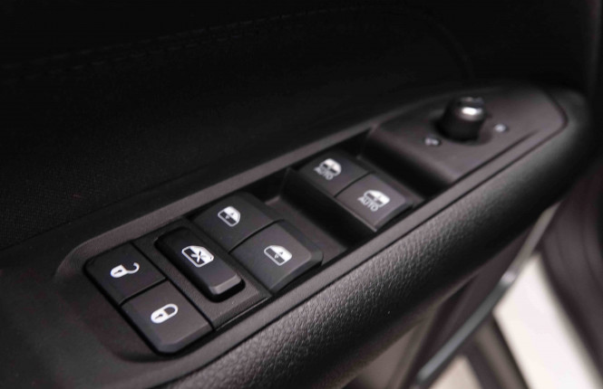JEEP_JEEP_COMPASS_2549398_21.jpg