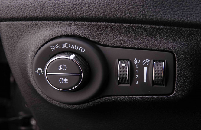 JEEP_JEEP_COMPASS_2549747_42.jpg