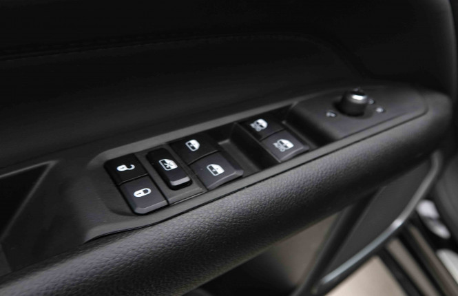 JEEP_JEEP_COMPASS_2652708_19.jpg
