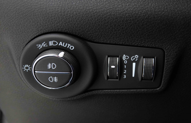 JEEP_JEEP_COMPASS_2652708_8.jpg