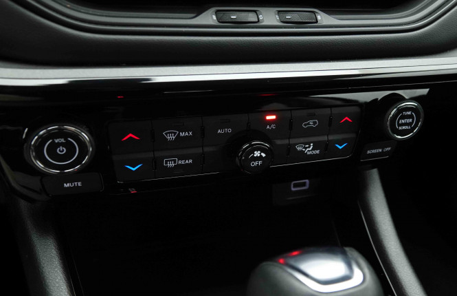 JEEP_JEEP_COMPASS_2653671_12.jpg JEEP_JEEP_COMPASS_2653671_12.jpg