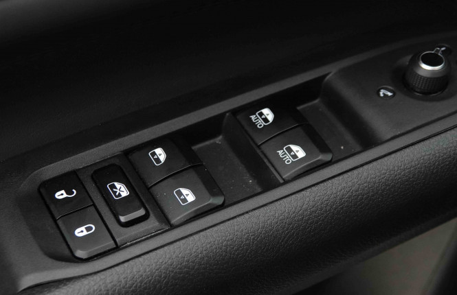 JEEP_JEEP_COMPASS_2653671_18.jpg JEEP_JEEP_COMPASS_2653671_18.jpg