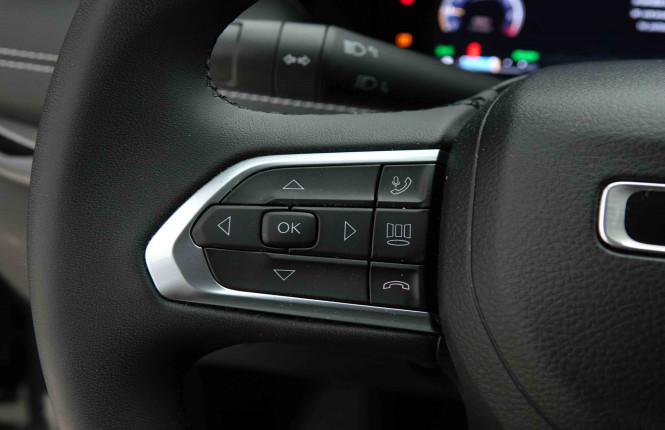 JEEP_JEEP_COMPASS_2653672_16.jpg JEEP_JEEP_COMPASS_2653672_16.jpg