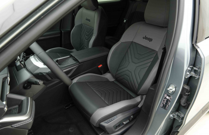JEEP_JEEP_COMPASS_2653709_6.jpg JEEP_JEEP_COMPASS_2653709_6.jpg
