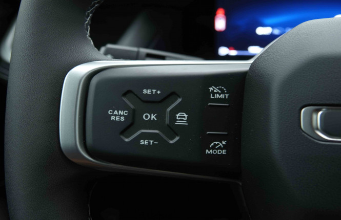 JEEP_JEEP_COMPASS_2653711_18.jpg JEEP_JEEP_COMPASS_2653711_18.jpg