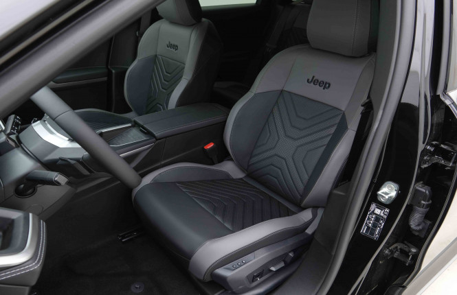 JEEP_JEEP_COMPASS_2653711_6.jpg JEEP_JEEP_COMPASS_2653711_6.jpg