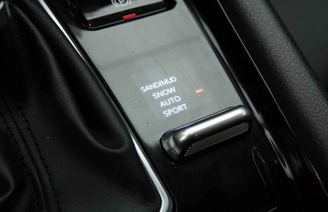 JEEP_JEEP_COMPASS_2653730_16.jpg JEEP_JEEP_COMPASS_2653730_16.jpg