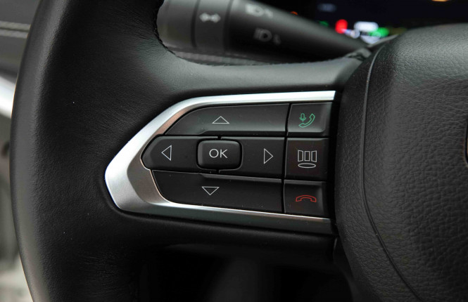 JEEP_JEEP_COMPASS_2653730_20.jpg JEEP_JEEP_COMPASS_2653730_20.jpg