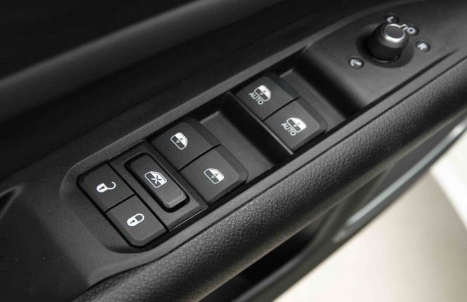 JEEP_JEEP_COMPASS_2653730_23.jpg JEEP_JEEP_COMPASS_2653730_23.jpg