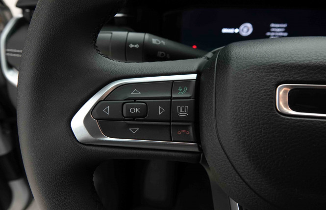 JEEP_JEEP_COMPASS_2653731_18.jpg JEEP_JEEP_COMPASS_2653731_18.jpg