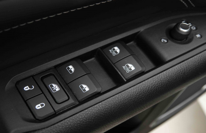 JEEP_JEEP_COMPASS_2653734_23.jpg JEEP_JEEP_COMPASS_2653734_23.jpg