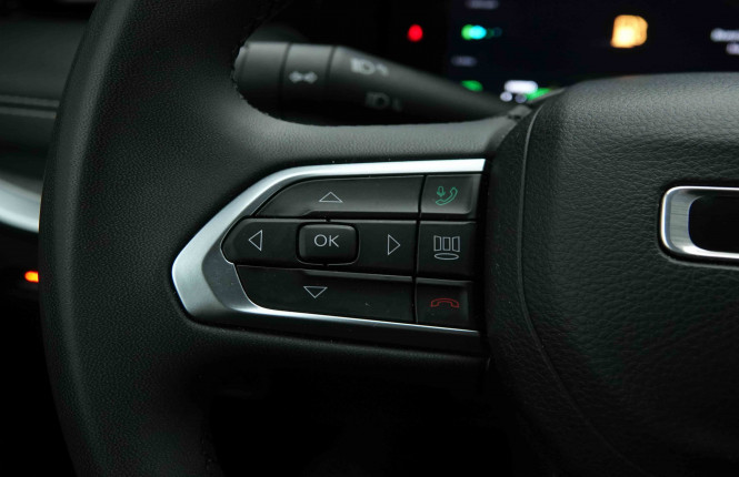JEEP_JEEP_COMPASS_2653930_16.jpg