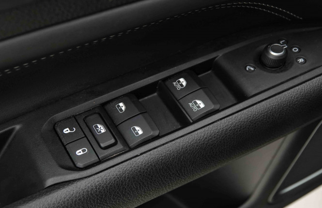 JEEP_JEEP_COMPASS_2653930_19.jpg