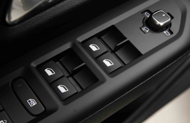 JEEP_JEEP_COMPASS_2654376_18.jpg JEEP_JEEP_COMPASS_2654376_18.jpg