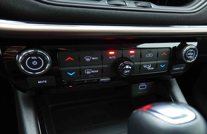 JEEP_JEEP_COMPASS_2654926_13.jpg JEEP_JEEP_COMPASS_2654926_13.jpg