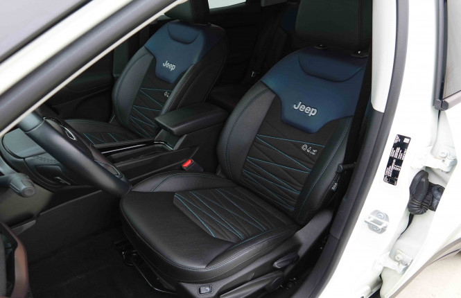 JEEP_JEEP_COMPASS_2654926_6.jpg JEEP_JEEP_COMPASS_2654926_6.jpg