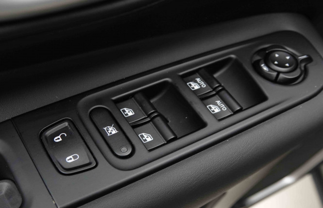 JEEP_JEEP_RENEGADE_2653619_21.jpg JEEP_JEEP_RENEGADE_2653619_21.jpg
