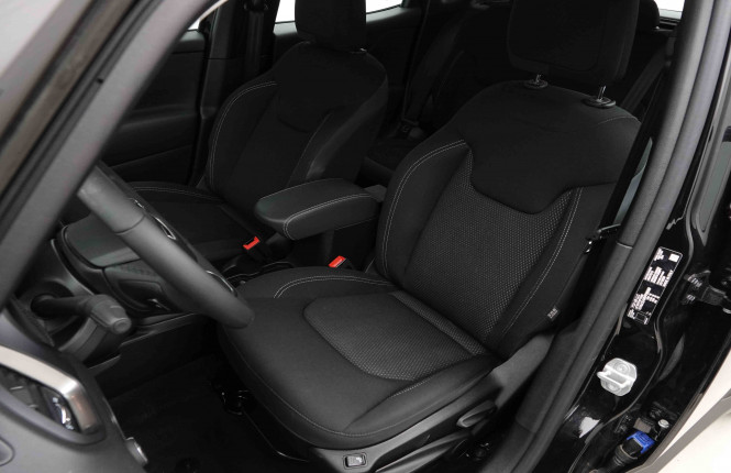 JEEP_JEEP_RENEGADE_2653619_6.jpg JEEP_JEEP_RENEGADE_2653619_6.jpg