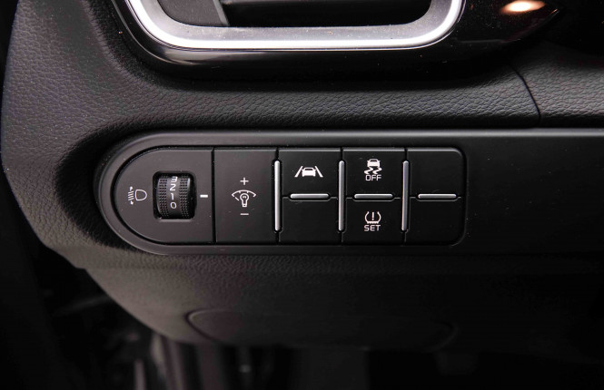 KIA_KIA_CEED SW_2551242_16.jpg KIA_KIA_CEED SW_2551242_16.jpg