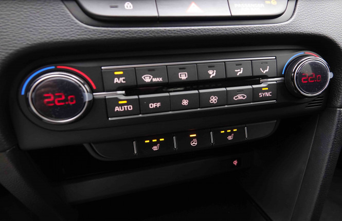 KIA_KIA_CEED SW_2551380_14.jpg KIA_KIA_CEED SW_2551380_14.jpg