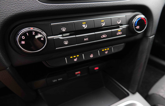 KIA_KIA_CEED_2549771_14.jpg